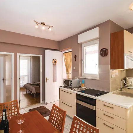 Nice In Novigrad With Kitchen Apartment Novigrad (Dalmatia)