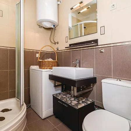 Nice In Novigrad With Kitchen * Novigrad (Dalmatia)